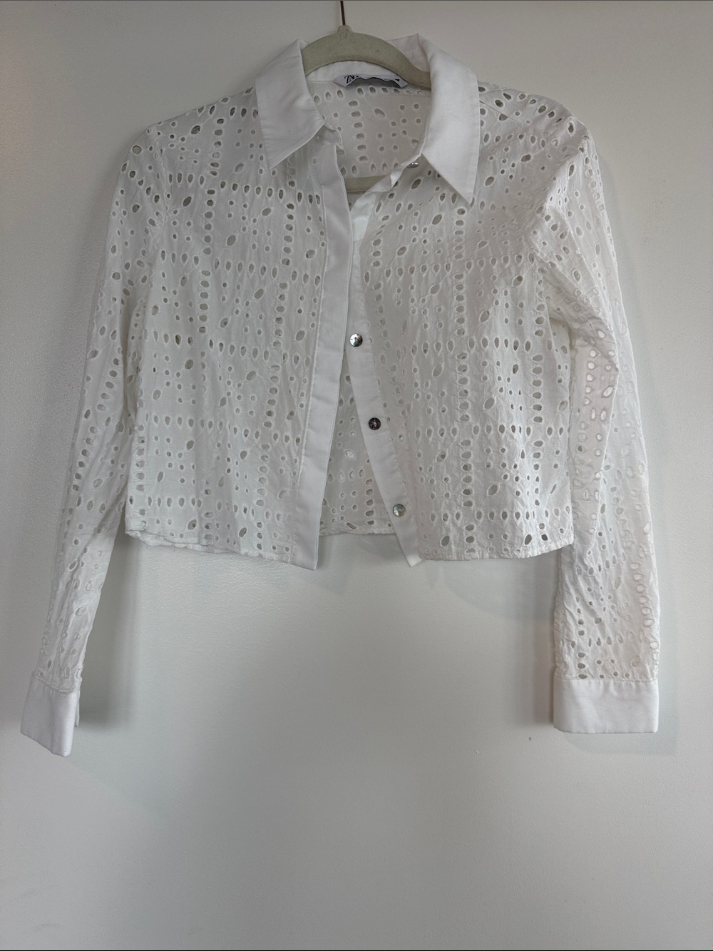 Zara White Eyelet Cropped Button-Up Shirt
